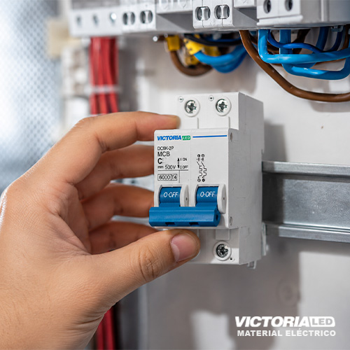 BREAKER VICTORIA LED DC 6K 2P 63A 6U/C